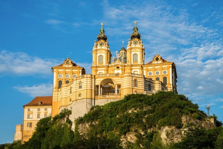 Baroko perlas Melko vienuolynas ir Viena