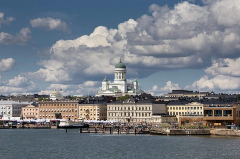 KOLEKTYVAMS Jūra kvepiantys miestai - Talinas ir Helsinkis