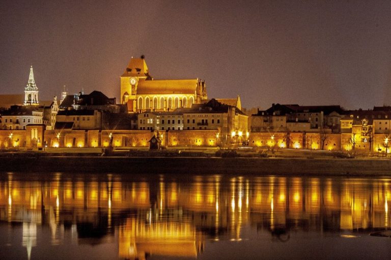 KOLEKTYVAMS Kelionė į neapsakomo grožio viduramžišką Torunę