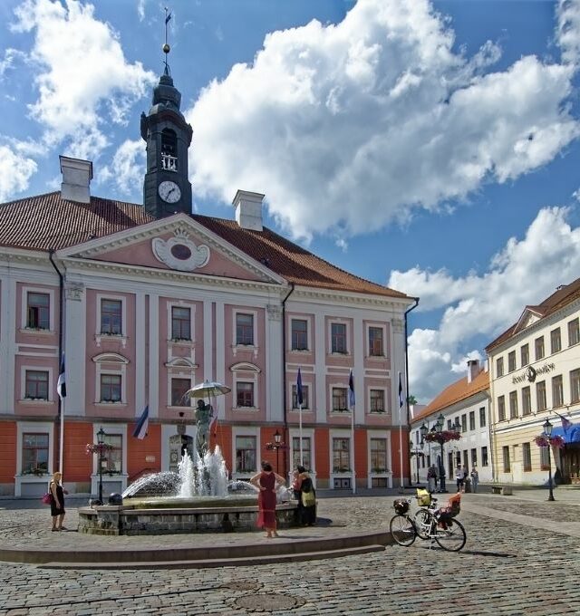 KOLEKTYVAMS Kelionė į Estiją. Paidė, rožių ir vyno miestas Peltsama, Tartu