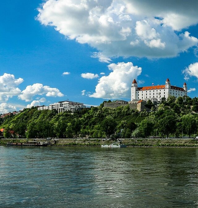 Spindinčios sostinės: Bratislava ir Viena