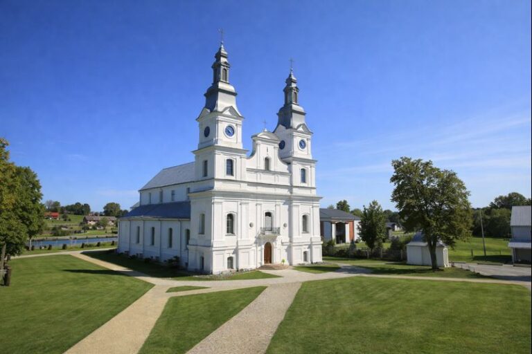 Žemaičių Kalvarijos takais link Platelių ežero