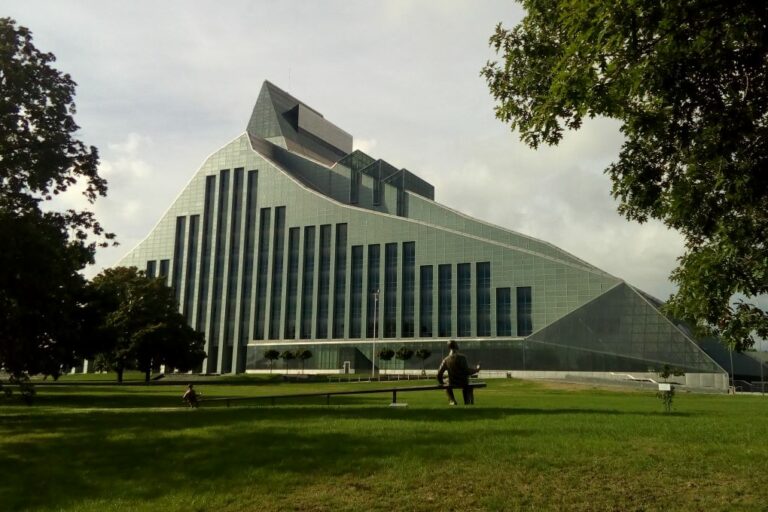 Ryga: nuo alchemiko dirbtuvių iki Šviesos pilies